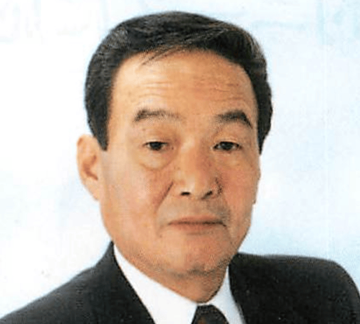 中川 忠雄